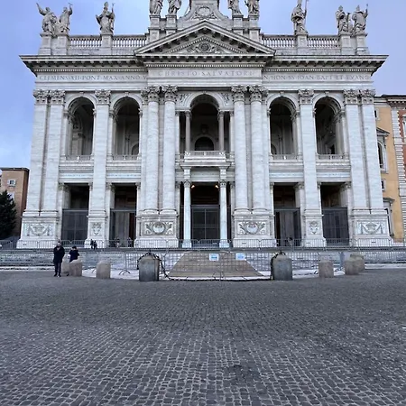 Гостевой дом Colosseum Deluxe