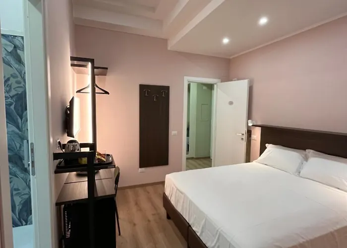 Гостевой дом Colosseum Deluxe 4*